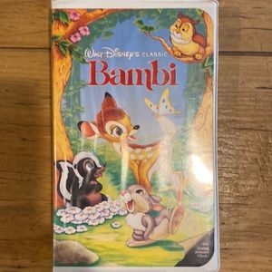 Disney Original Vintage VHS Tapes. Good cond. w/small cracks in case. See pics.